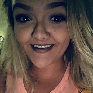 Meet your Posher, Emmalee